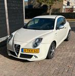 Alfa Romeo MiTo 0.9 T 105 PK| Facelift| Parelmoer| APK Nieuw, Auto's, Voorwielaandrijving, Stof, Zwart, Metallic lak