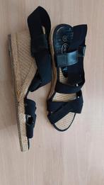 Te koop sleehak schoenen mt 38, Kleding | Dames, Schoenen, Ophalen of Verzenden, Zo goed als nieuw, Zwart, Sneakers of Gympen