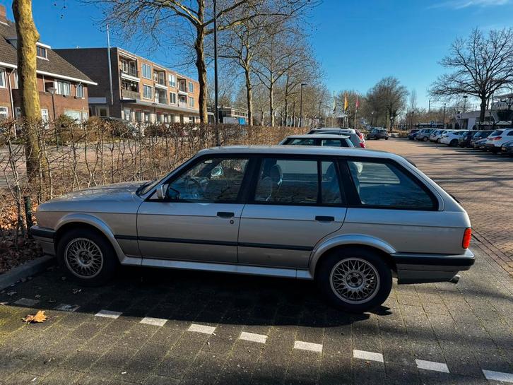 BMW 1988 E30 325ix, Auto's, BMW, Particulier, 3-Serie, Benzine, Stationwagon, Handgeschakeld, Geïmporteerd, Zilver of Grijs, Grijs