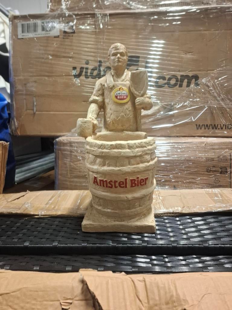 Exclusief: Uniek stenen beeld man met Amstel fustbier, Verzamelen, Biermerken, Ophalen, Nieuw, Overige typen, Amstel