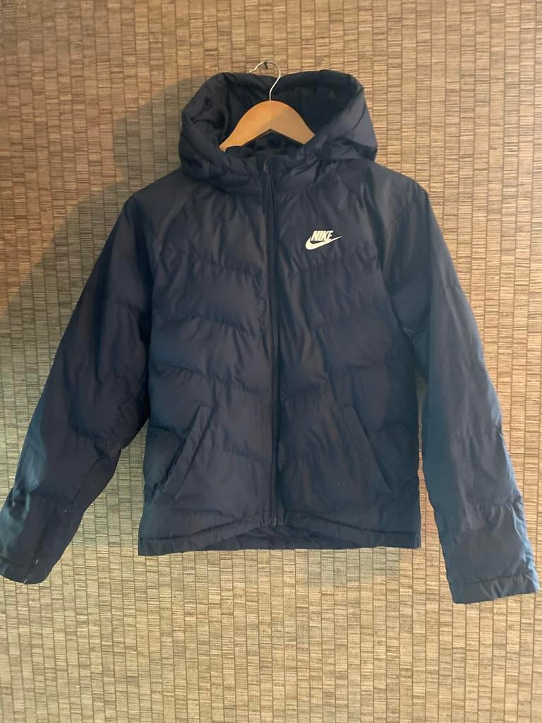 Nike Puffer Jas - Donkerblauw - Maat L (147-158 cm), Ophalen of Verzenden, Gebruikt, Jongen of Meisje, Jas