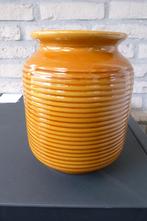 mooie glanzende okergele vaas, Gebruikt, Overige kleuren, Ophalen of Verzenden, Glas