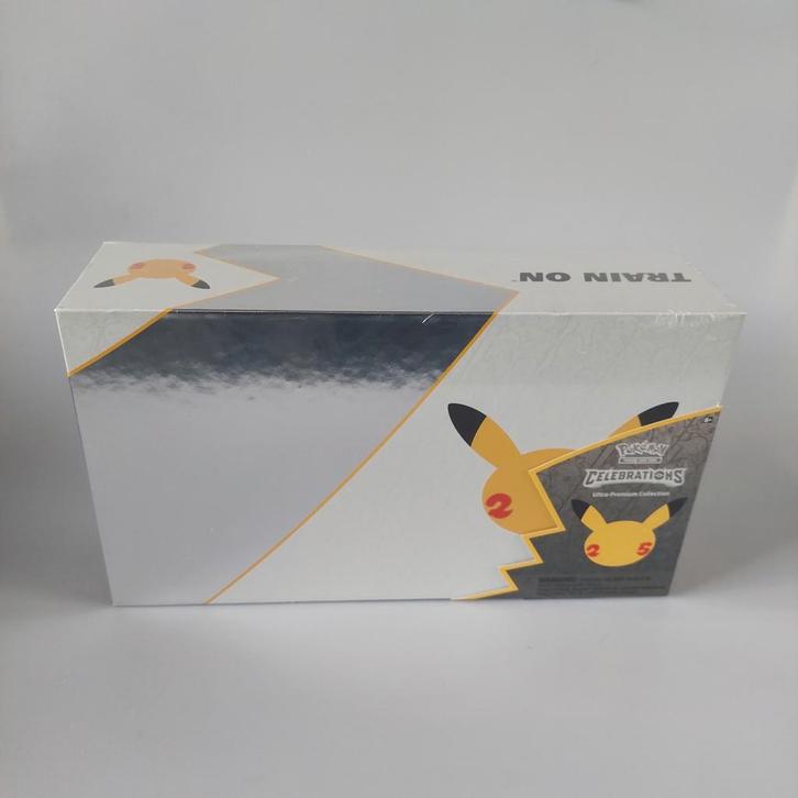 Pokémon Celebrations Ultra Premium Collection (UPC), Hobby en Vrije tijd, Verzamelkaartspellen | Pokémon, Ophalen of Verzenden