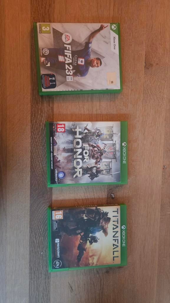 FIFA 23, Titanfall en For Honor - Gloednieuw Xbox One, Spelcomputers en Games, Games | Xbox One, Online, Vanaf 18 jaar, Nieuw