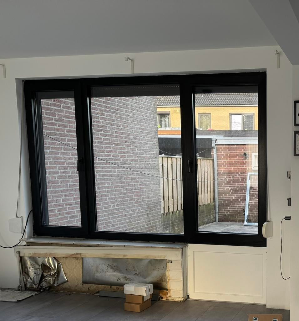 Plastic raam met glas, Ophalen, Gebruikt, 225 cm of meer, Aluminium
