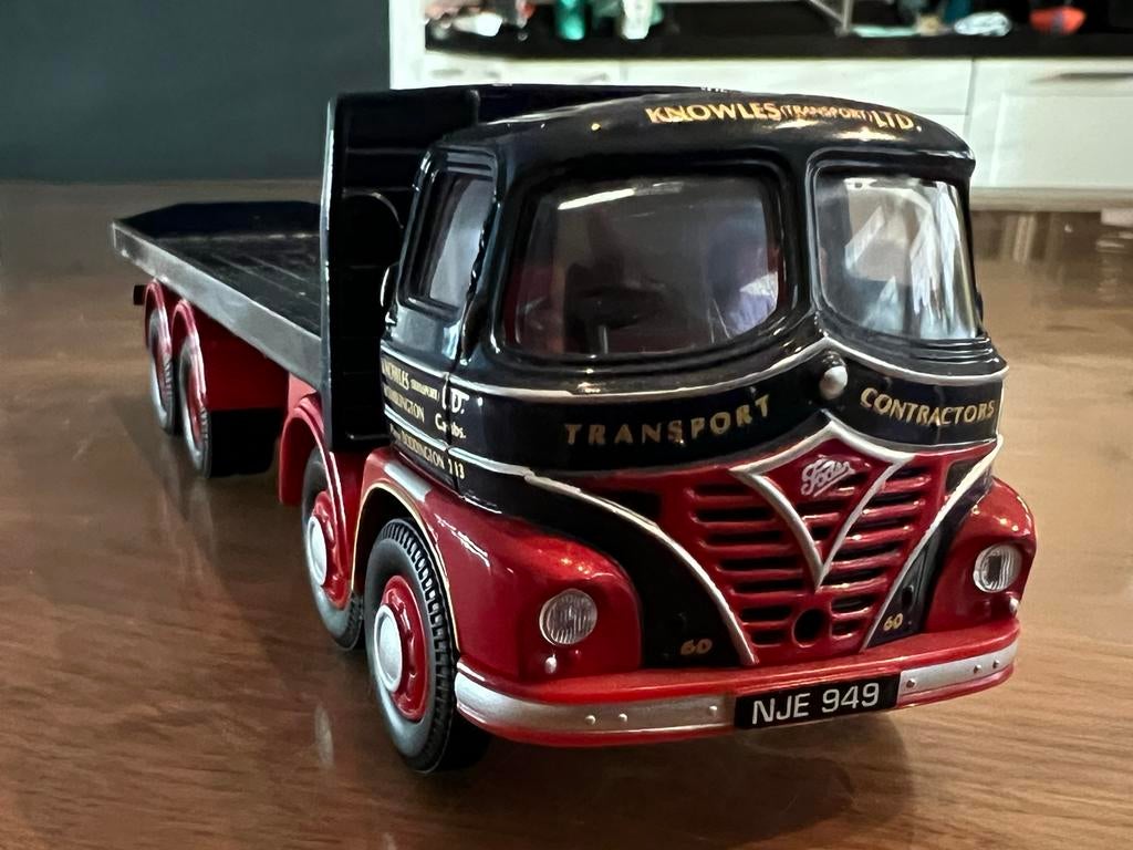 A Pre-owned Corgi Classics 14001 Foden S21 6 Wheeled Dropside Hr Johnson Ltd