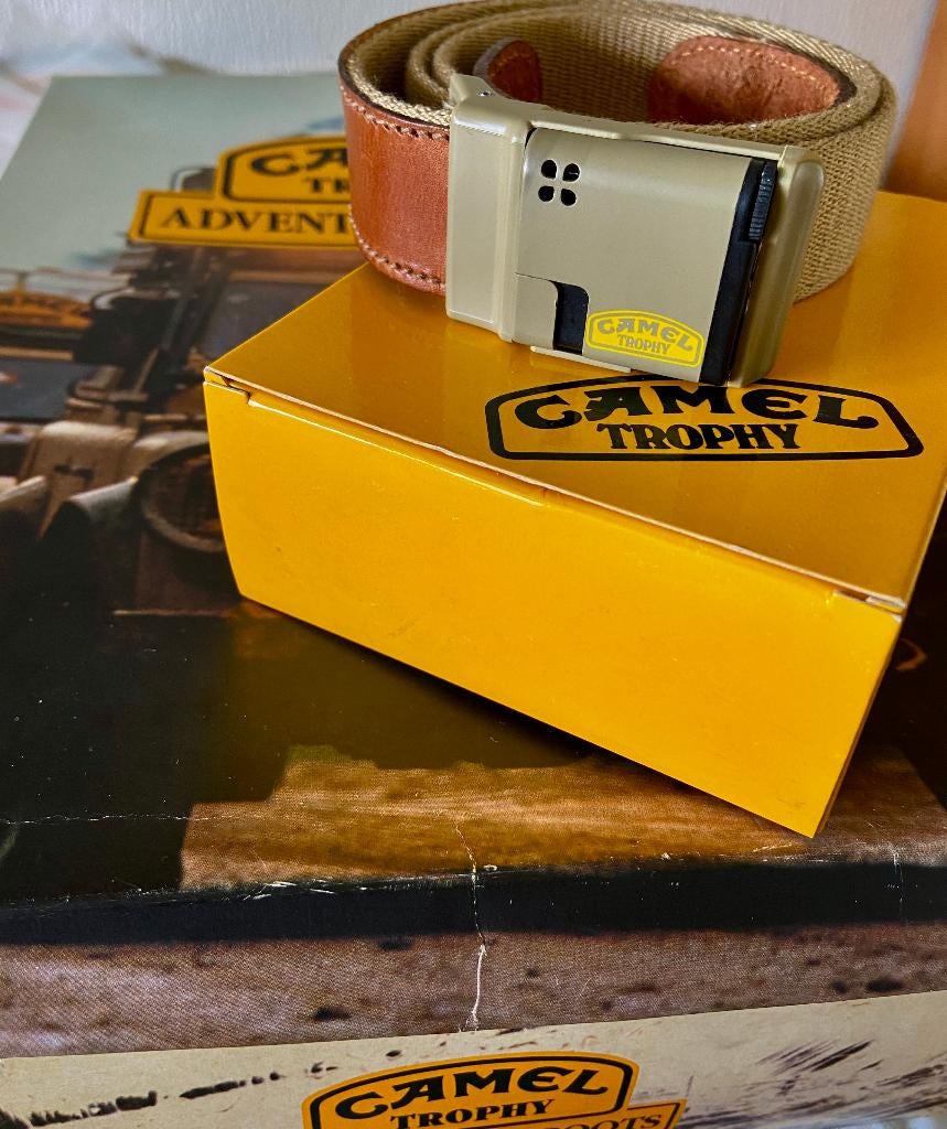 Camel Trophy Riem met aansteker, Verzamelen, Retro, Verzenden, Overige typen