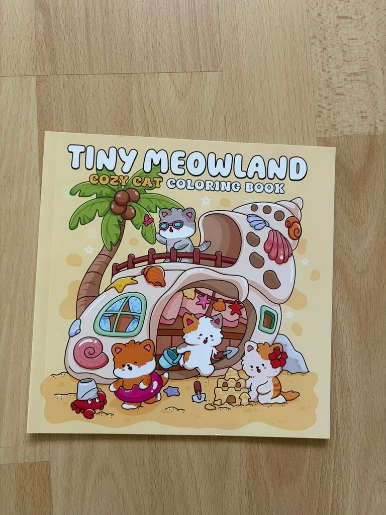 Cozy kleurboek tiny meowland, Ophalen of Verzenden, Zo goed als nieuw