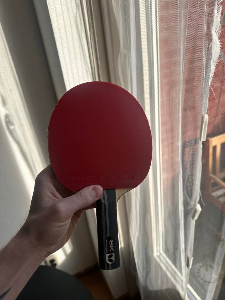 Butterfly zyre 03 met carbon sk frame, Sport en Fitness, Tafeltennis, Ophalen of Verzenden, Zo goed als nieuw, Net, Batje(s) of Balletje(s)