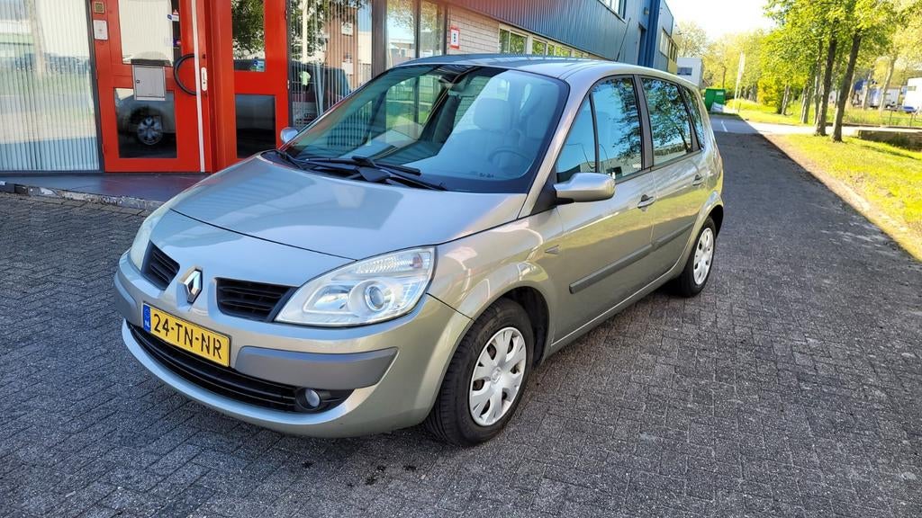 Renault Scénic 1.6 16V 82KW E4 2006 koopje rijd zeer goed!, Euro 5, Stof, 4 cilinders, Metallic lak