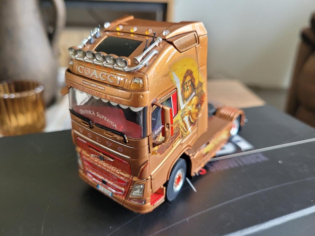 Volvo truck, Hobby en Vrije tijd, Modelauto's | 1:50, Wsi, Nieuw, Ophalen of Verzenden, W