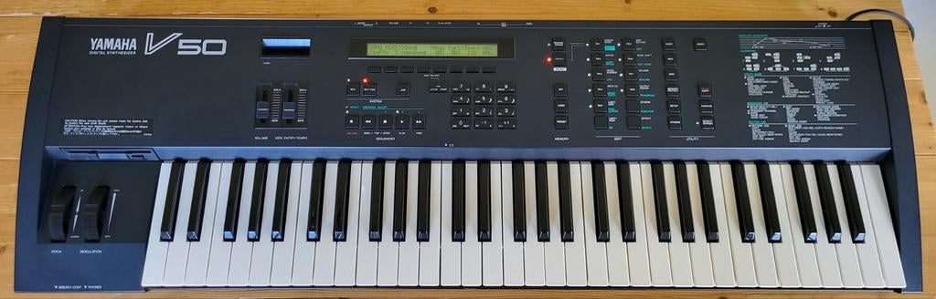 Yamaha V50 FM Synthesizer Workstation TX81Z Engine Topstaat, Ophalen, 61 toetsen, Yamaha, Zo goed als nieuw