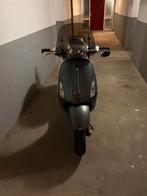 Vespa sprint, Ophalen, Zo goed als nieuw, Benzine, Vespa