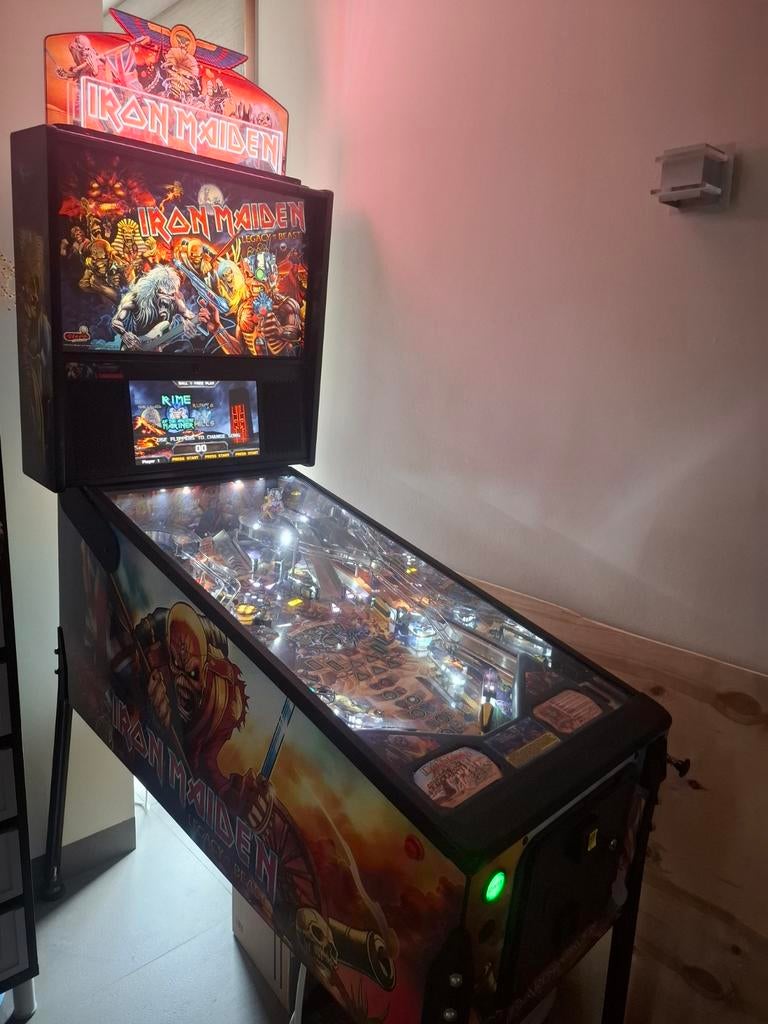 Iron Maiden flipperkast stern, Eén persoon
