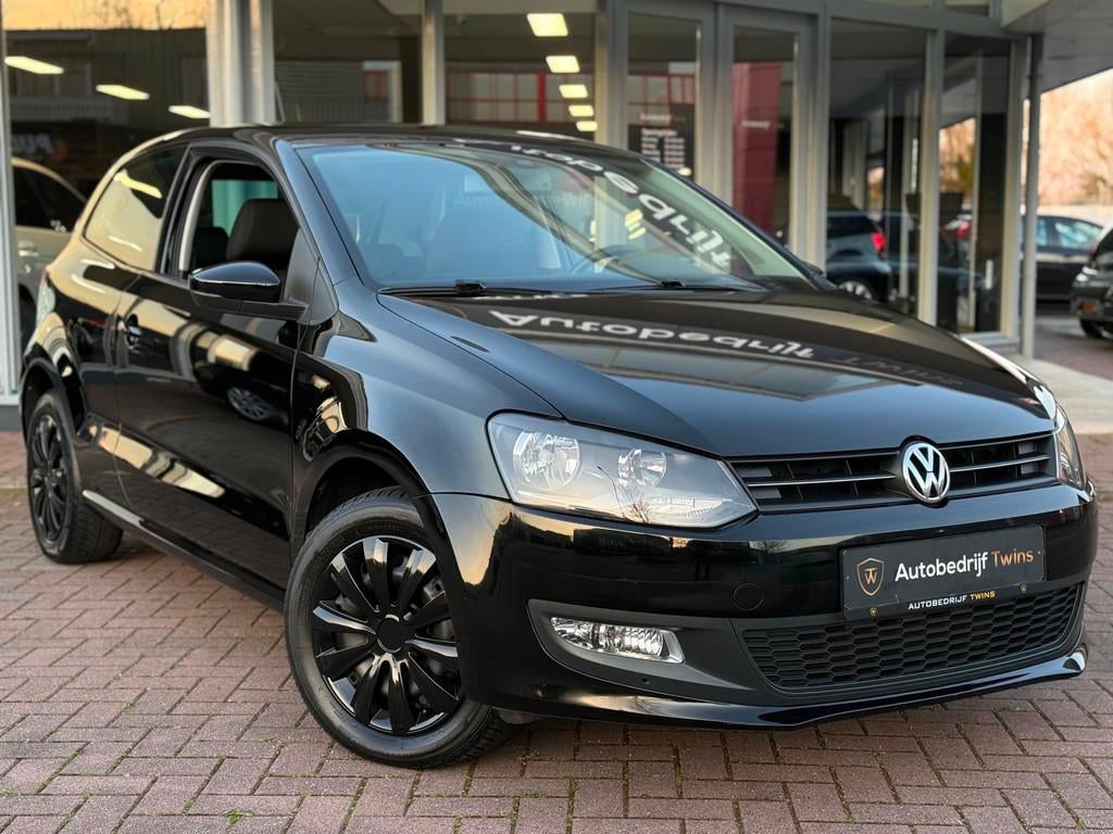 Volkswagen Polo Team Uitvoering|Vol Opties|Nieuwe Ketting |, Auto's, Voorwielaandrijving, Gebruikt, Zwart, 60 pk