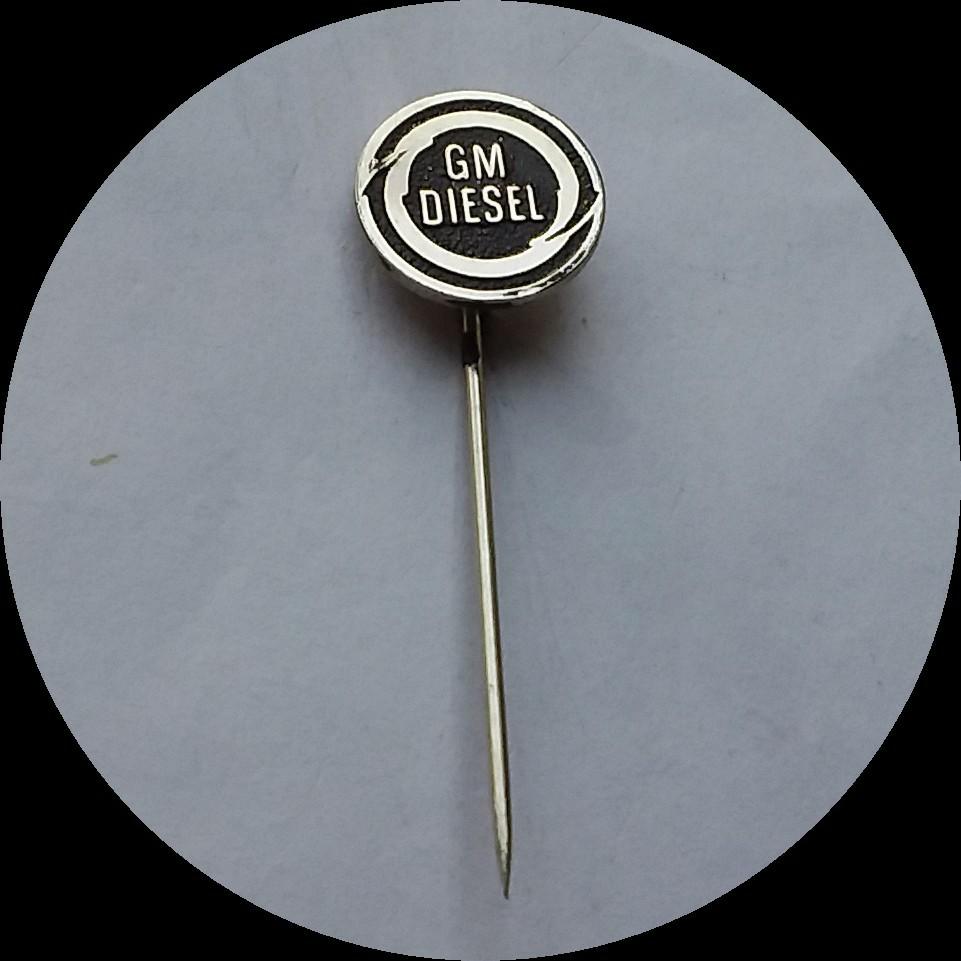 G.M Diesel speldje, Verzamelen, Speldjes, Pins en Buttons, Ophalen of Verzenden, Zo goed als nieuw, Transport, Speldje of Pin