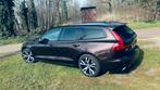 Volvo V60 T6 Twin Engine 340pk AWD Geartronic 2020 Bruin, Auto's, Automaat, Zwart, 4 cilinders, Plug-in hybride