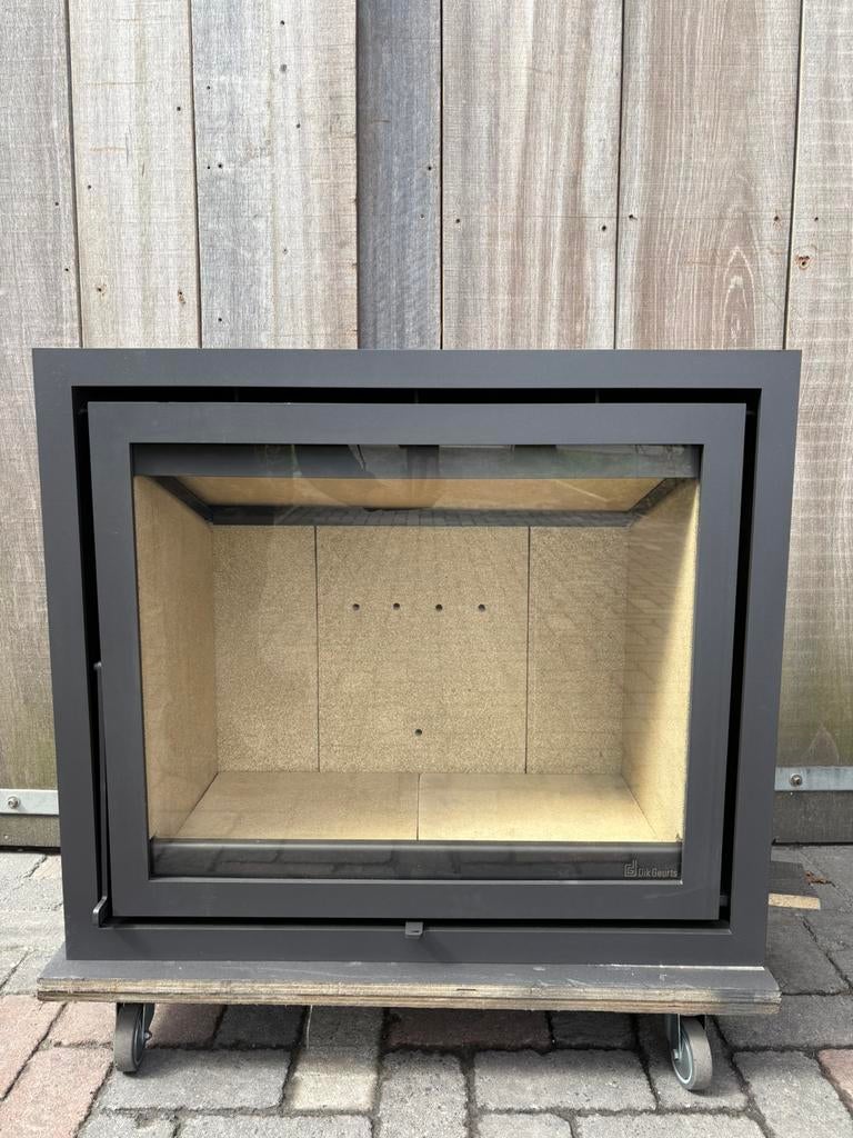 Dik Geurts instyle 750 houtkachel, P, P, P, Houtkachel