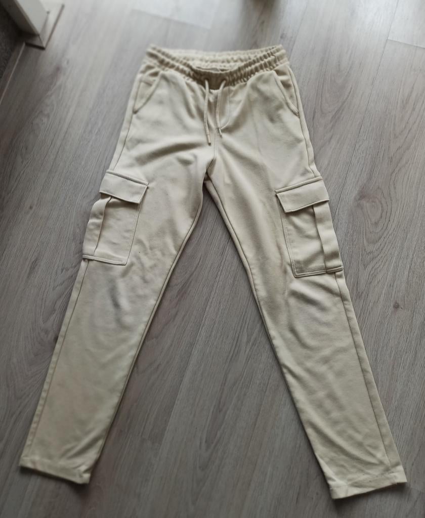 Weinig gedragen beige Retour  cargo broek maat 158, Kinderen en Baby's, Kinderkleding | Maat 158, Ophalen of Verzenden, Zo goed als nieuw