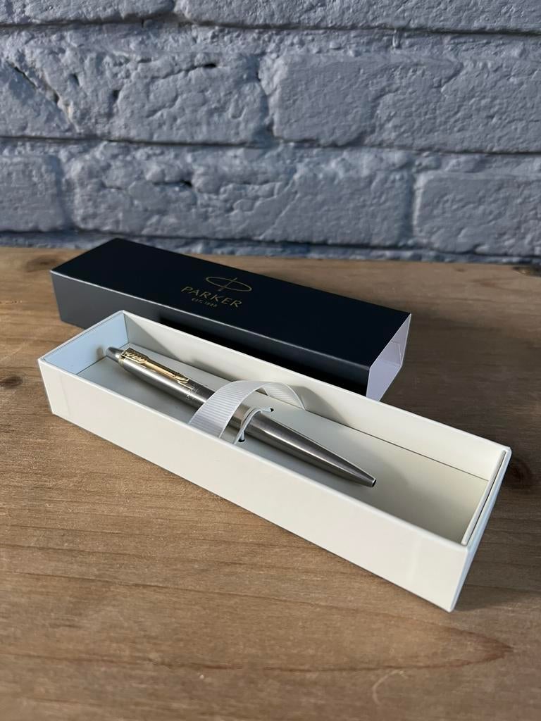 Parker jotter balpen zilver goud, Verzamelen, Pennenverzamelingen, Ophalen of Verzenden, Zo goed als nieuw, Balpen, Parker