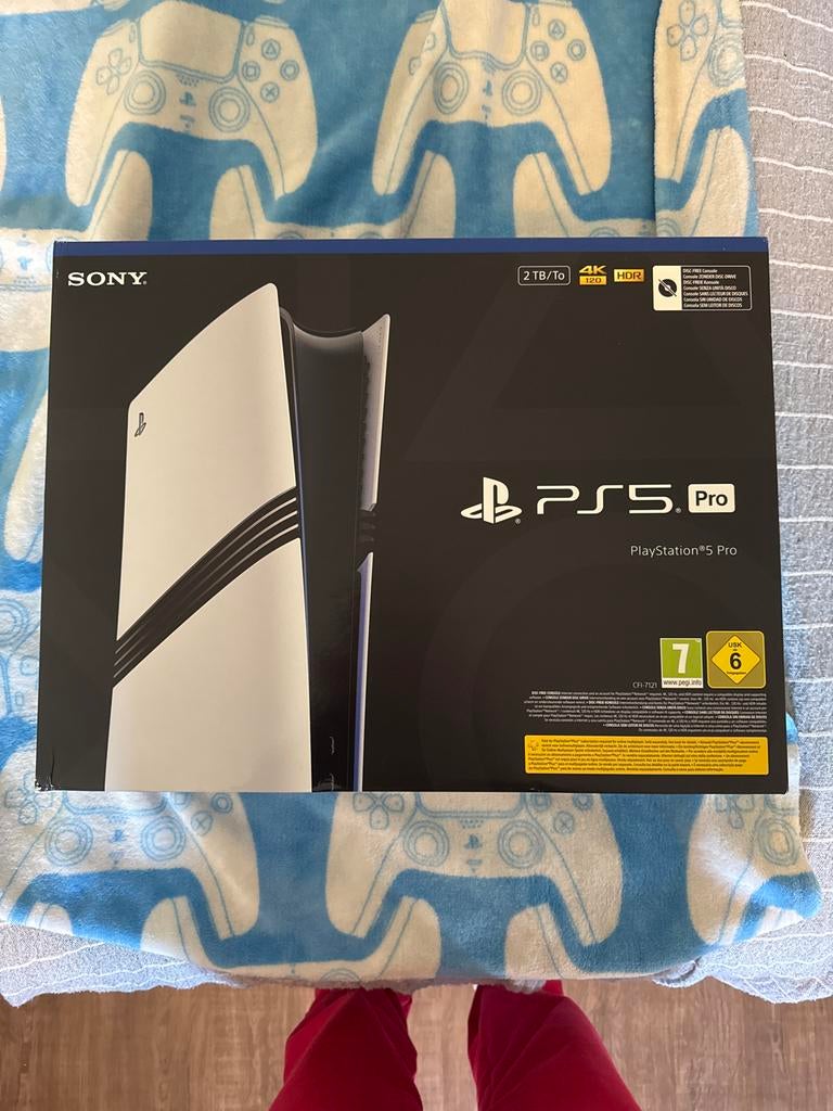 PS5 Pro 2TB ZGAN + Disc Drive + Vertical Stand + 2 Games, Ophalen, Zo goed als nieuw