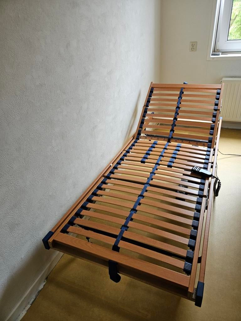 2 electrische bedbodems, Huis en Inrichting, Ophalen, Eenpersoons, 80 cm