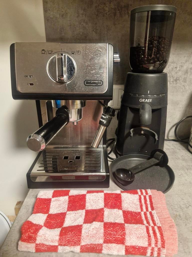 Delonghi espressomachine en Graef bonenmaler, Witgoed en Apparatuur, Koffiezetapparaten, Espresso apparaat, 10 kopjes of meer