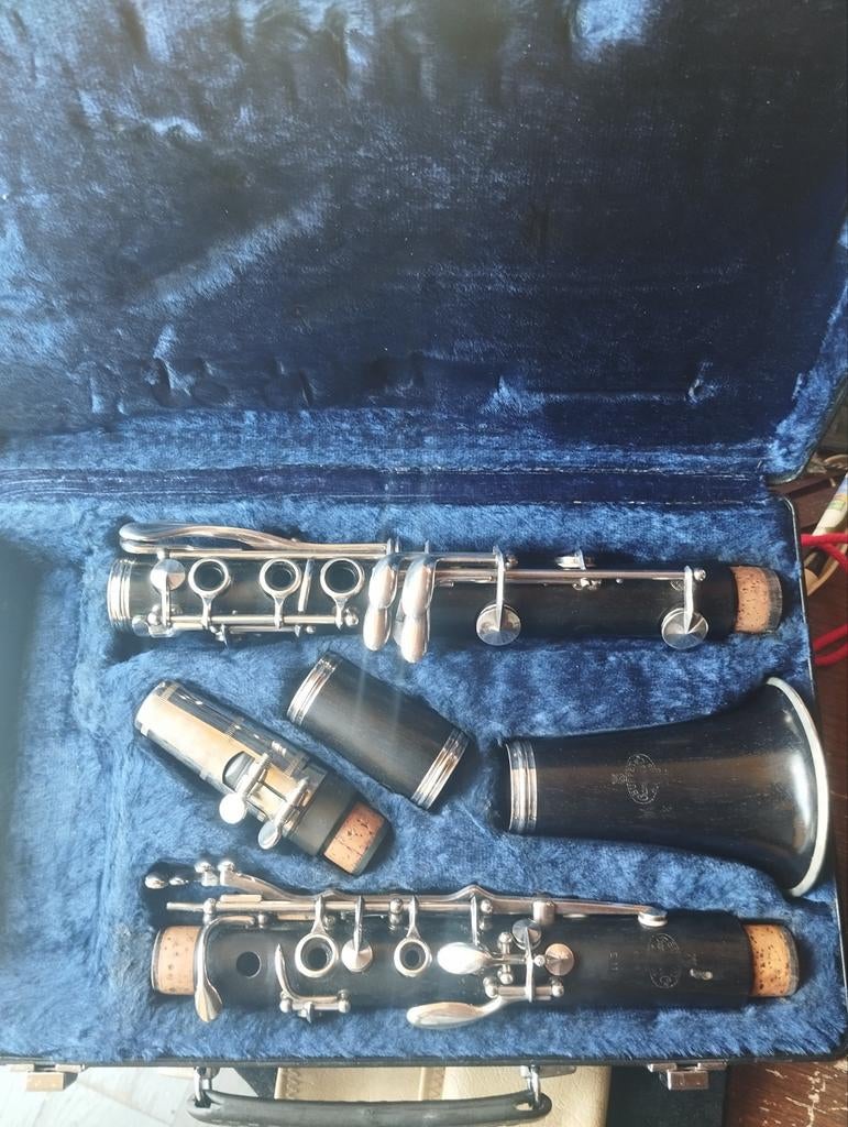Buffet Crampon E11 speelklaar, Muziek en Instrumenten, Blaasinstrumenten | Klarinetten, Gebruikt, Met koffer, Hout, Ophalen