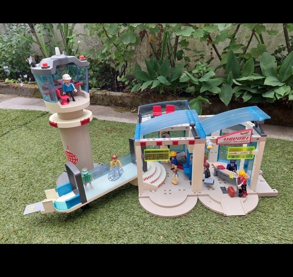 Playmobil Airport 4911 met verkeerstoren en figuren, Ophalen of Verzenden, Gebruikt, Complete set