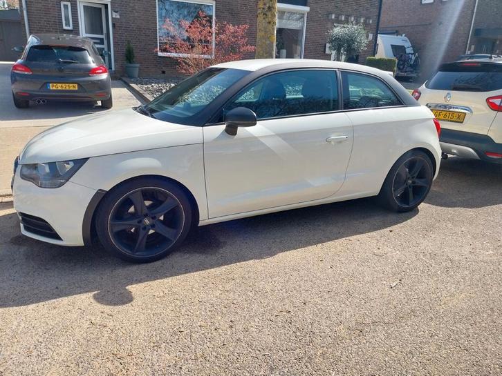 Audi A1 1.2 Tfsi 63KW 2011 Wit, Auto's, Audi, Particulier, A1, ABS, Airbags, Airconditioning, Bluetooth, Boordcomputer, Centrale vergrendeling