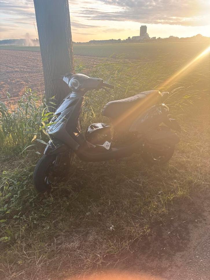 Piaggio Zip 125, Fietsen en Brommers, Scooters | Piaggio, Gebruikt, Zip, Benzine, Ophalen of Verzenden