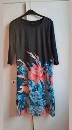 Mooie C&A jersey jurk met bloemmotief - Maat M, Kleding | Dames, Jurken, Maat 38/40 (M), Zwart, Ophalen of Verzenden, Zo goed als nieuw