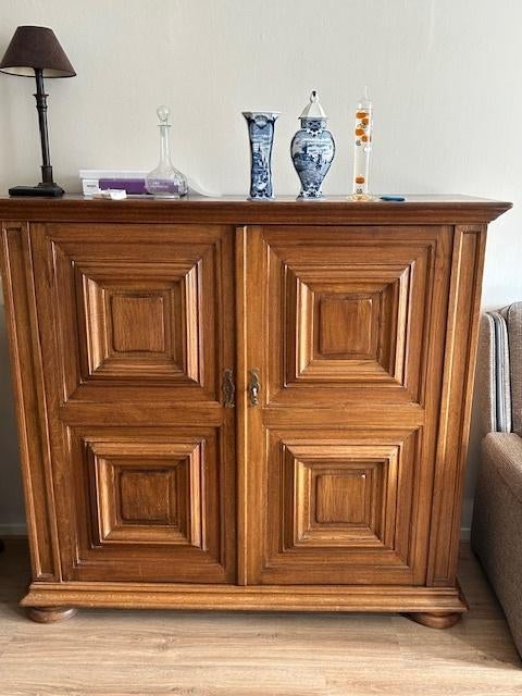 Boll&Sharp kast, Ophalen, Met plank(en), Gebruikt, 100 tot 150 cm