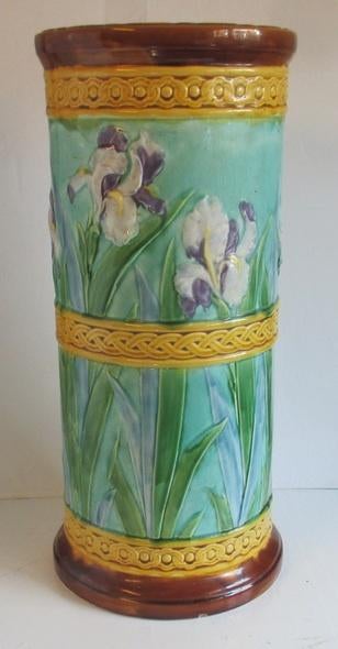mooie art nouveau barbotine paraplubak met irissen, Ophalen