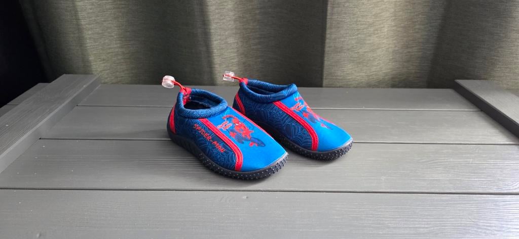 Spiderman waterschoenen maat 26, Ophalen of Verzenden, Zo goed als nieuw, Jongetje of Meisje, Zwem-accessoire