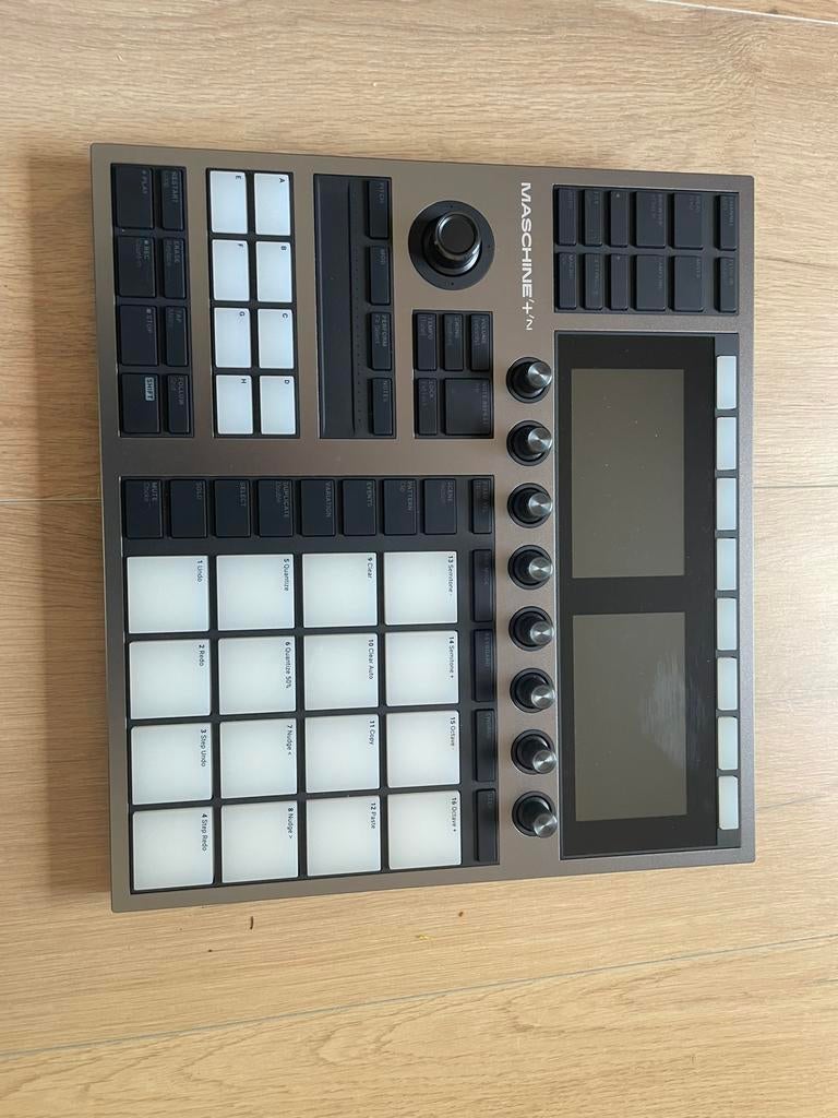 Maschine Plus + beschermhoes + instrumenten, 1.5 jaar oud, Muziek en Instrumenten, Ophalen, Zo goed als nieuw