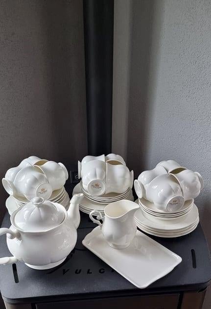 Royal Canterbury servies, zo goed als nieuw., Antiek en Kunst, Antiek | Porselein, Ophalen of Verzenden