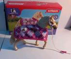 Schleich Horse Club 42431 paard met dekje, Ophalen, Zo goed als nieuw