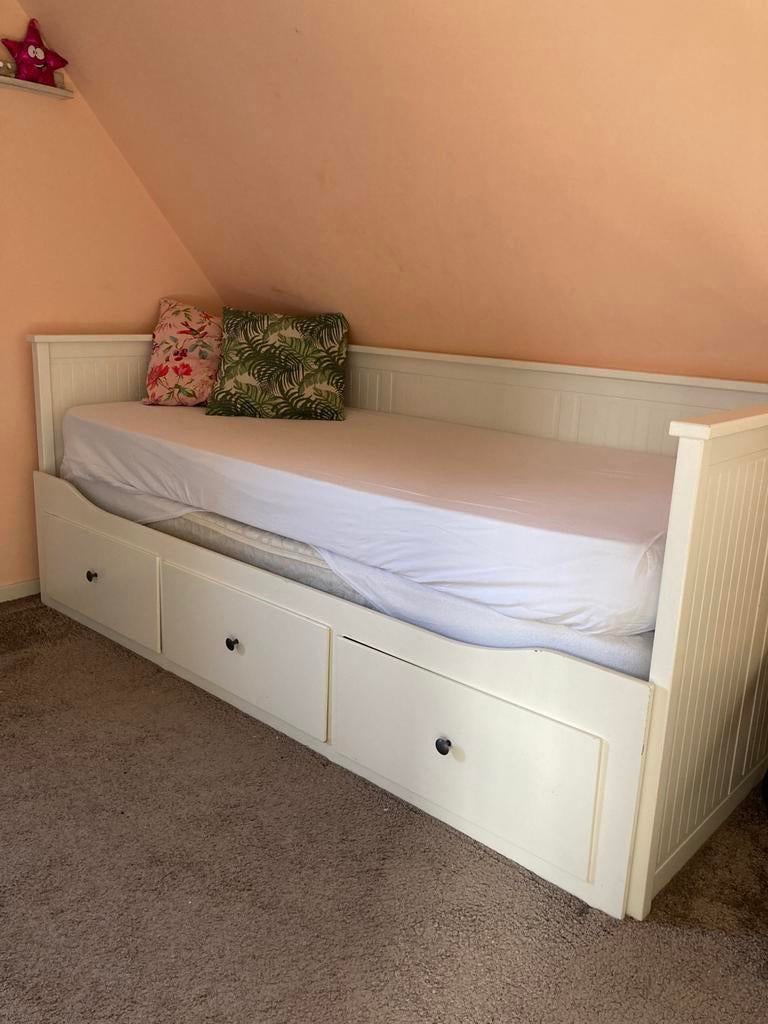 Ikea uitschuifbed wit, Kinderen en Baby's, Kinderkamer | Bedden, Gebruikt, 180 cm of meer, 85 tot 100 cm, Lattenbodem, Ophalen