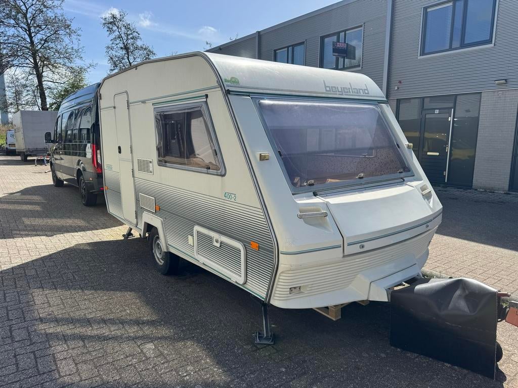 Beyerland Vitesse 400-2 Caravan - Compact en Compleet, Caravans en Kamperen, Standaardzit, Omvormbare zithoek, Particulier, 4 tot 5 meter