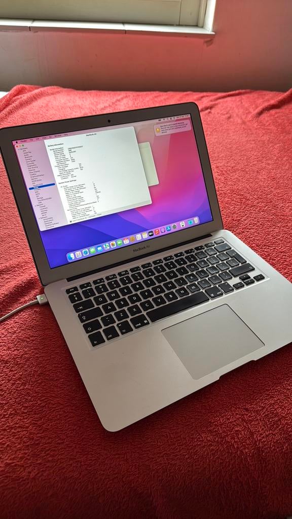 MacBook Air i5 8GB / 120GB, Qwerty, 8 GB, 13 inch, Minder dan 2 Ghz