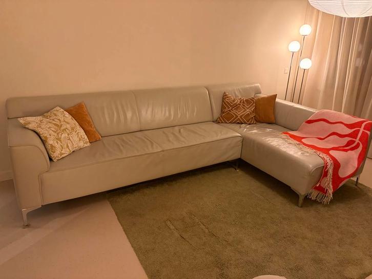 Witte leren hoekbank Montel, Huis en Inrichting, Banken | Bankstellen, Gebruikt, Hoekbank, Vierpersoons of meer, 250 tot 300 cm