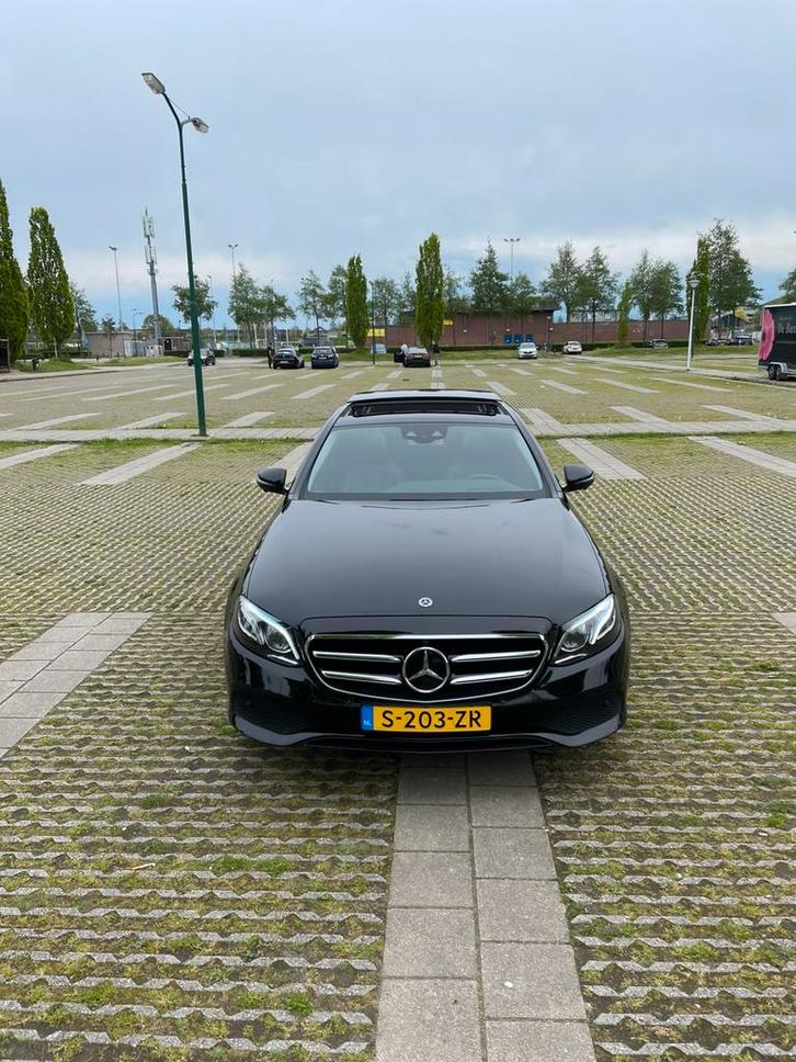 Mercedes-Benz E-Klasse E200 184pk 9G-TRONIC 2016 Zwart, Auto's, Mercedes-Benz, E-Klasse, Benzine, Sedan, Automaat, Geïmporteerd
