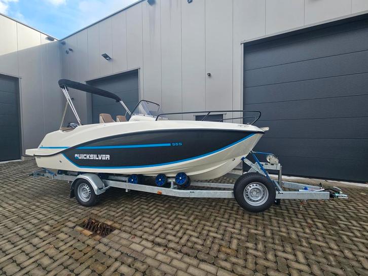 Quick silver 555 open , consoleboot, NIEUW, Watersport en Boten, Speedboten, Nieuw, 3 tot 6 meter, Benzine, Minder dan 70 pk, Polyester