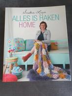 Saskia Laan - Alles is haken home, Boeken, Breien en Haken, Saskia Laan, Ophalen of Verzenden, Zo goed als nieuw