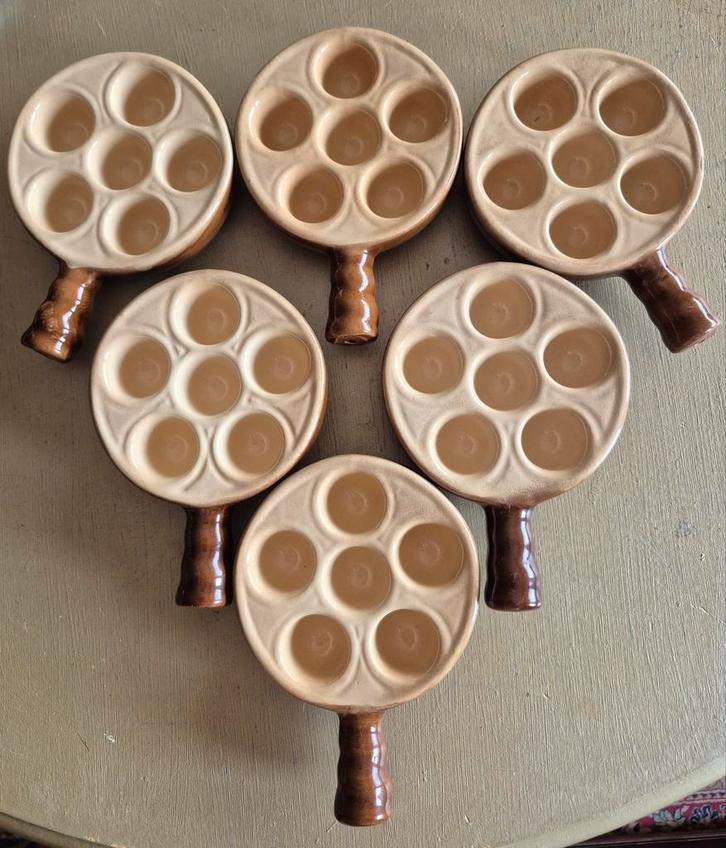 Zes originele escargotschalen France, slakken schaaltjes, Huis en Inrichting, Keuken | Servies, Zo goed als nieuw, Schaal of Schalen