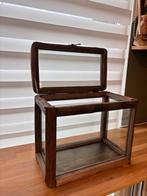 Vitrine kastje / stolp, Ophalen, Minder dan 50 cm, Met klep(pen), Minder dan 25 cm