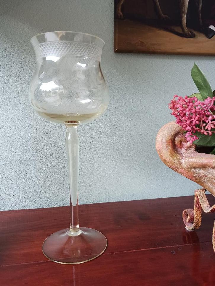 Groot glas op voet/ annex windlicht., Antiek en Kunst, Antiek | Glas en Kristal, Ophalen of Verzenden