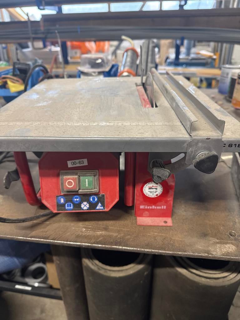 Einhell Tafelzaag op 220V - Compact en Krachtig, Doe-het-zelf en Verbouw, Gereedschap | Zaagmachines, Ophalen, Gebruikt, Cirkelzaag