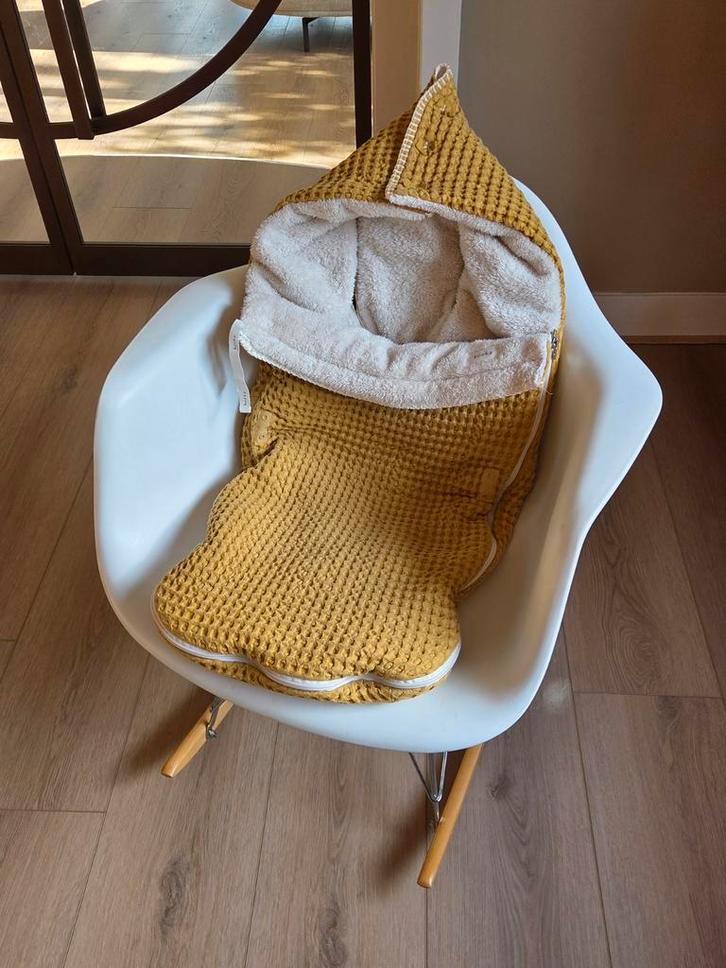 Koeka Oslo voetenzak buggy maxicosi okergeel wafel, Kinderen en Baby's, Dekens, Slaapzakjes en Inbakerproducten, Zo goed als nieuw